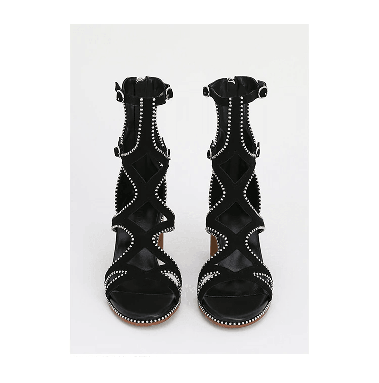 נעלי עקב אלגנטיות בעיצוב נשי ייחודי בגיזרה שעושה גוף חתיכי להופעה מרשימה - לה איסלה 